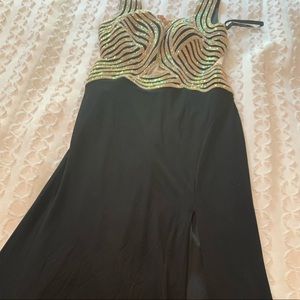 JOVANI GOWN 🖤👡